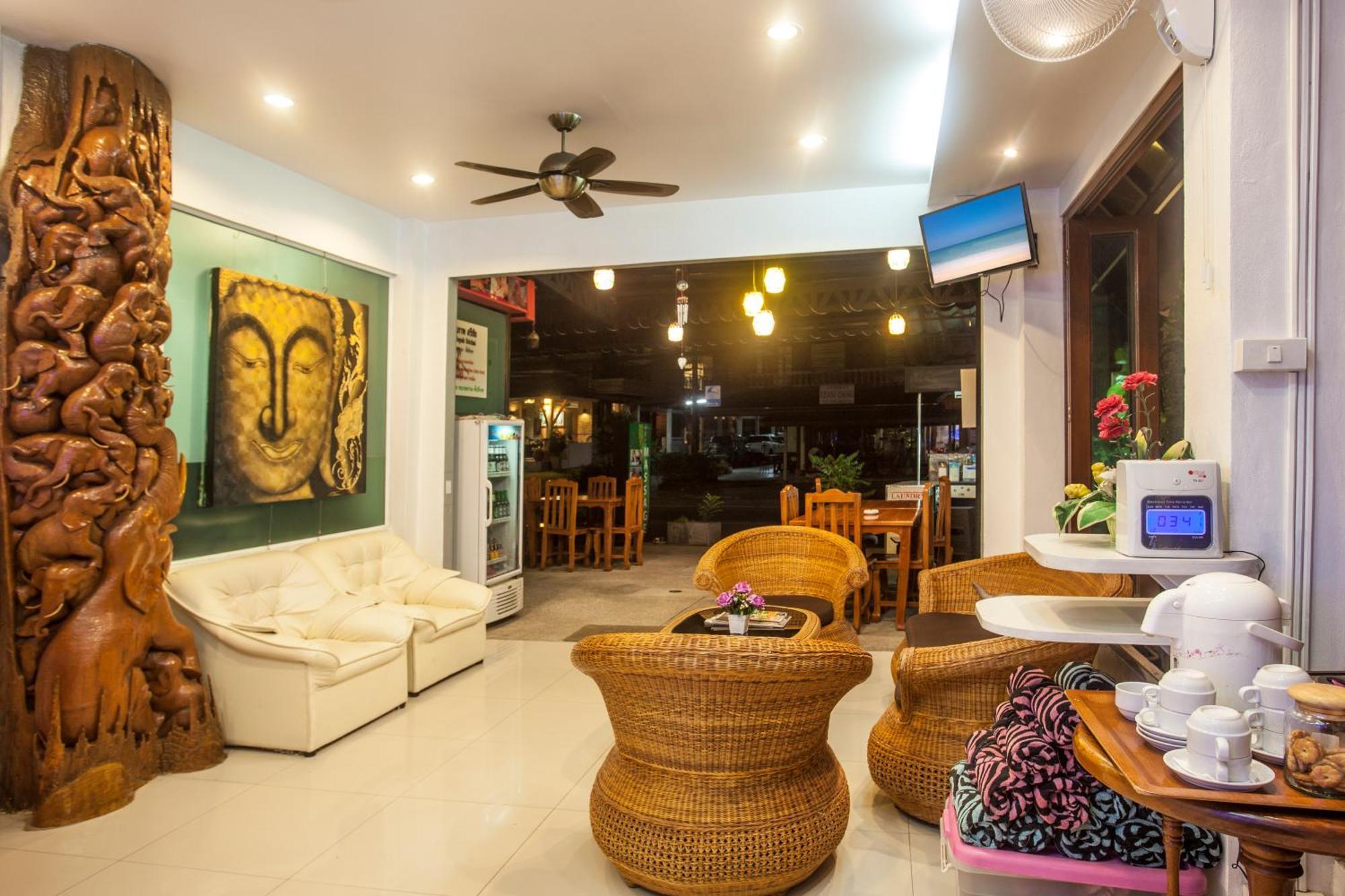 Hip Yaya Residences Patong Exterior foto