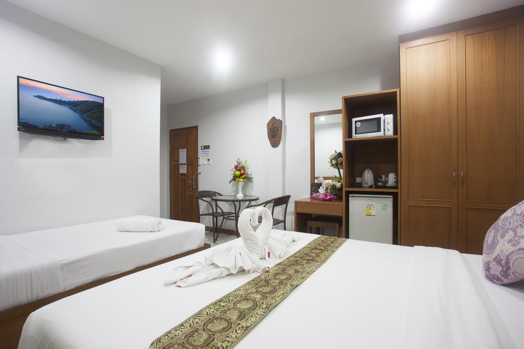 Hip Yaya Residences Patong Exterior foto