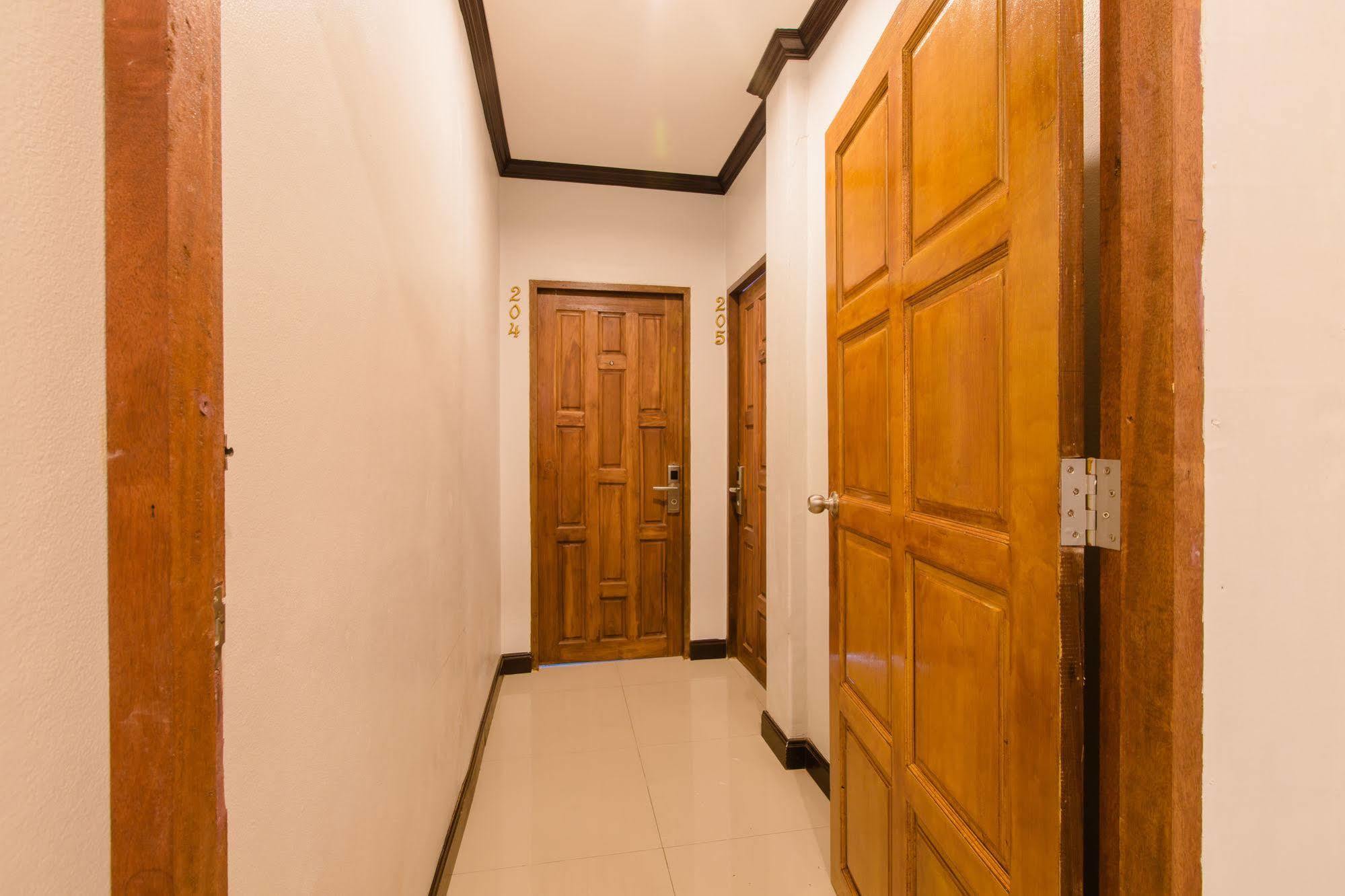 Hip Yaya Residences Patong Exterior foto