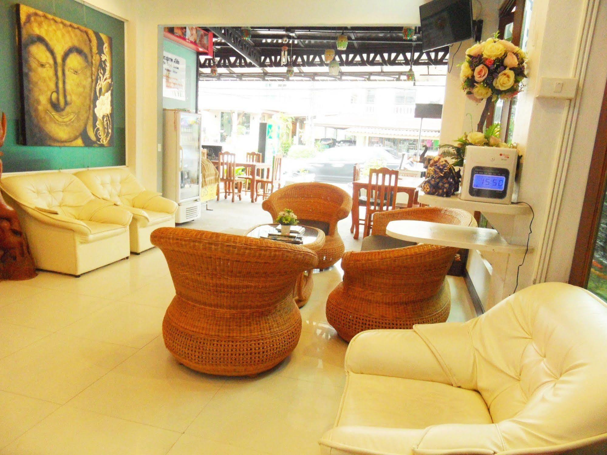 Hip Yaya Residences Patong Exterior foto